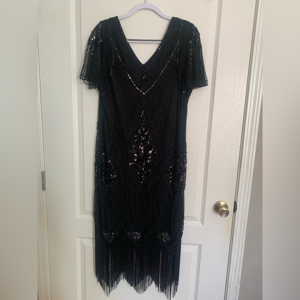 Elegant Black Beaded Flapper Dress
